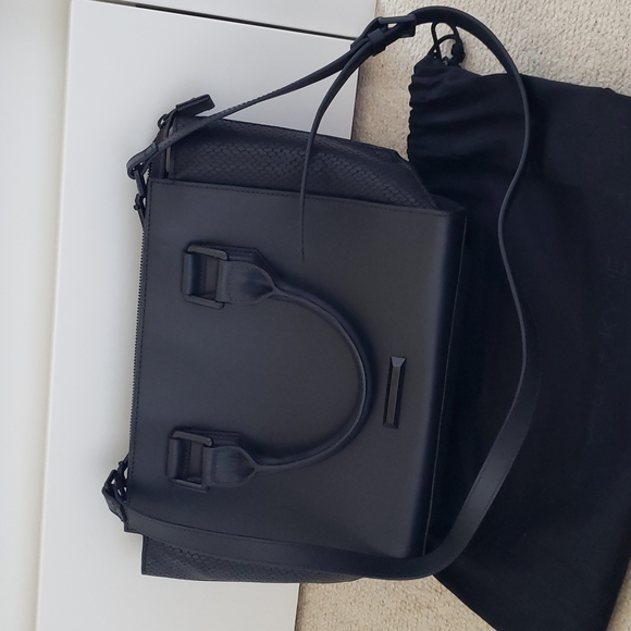 Kendall + Kylie handbag - Picture 7 of 12